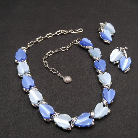 1960s Blue Lucite Leaf Necklace & Clip On Earrings Set Silver Tone Vintage - Picture 6 of 10